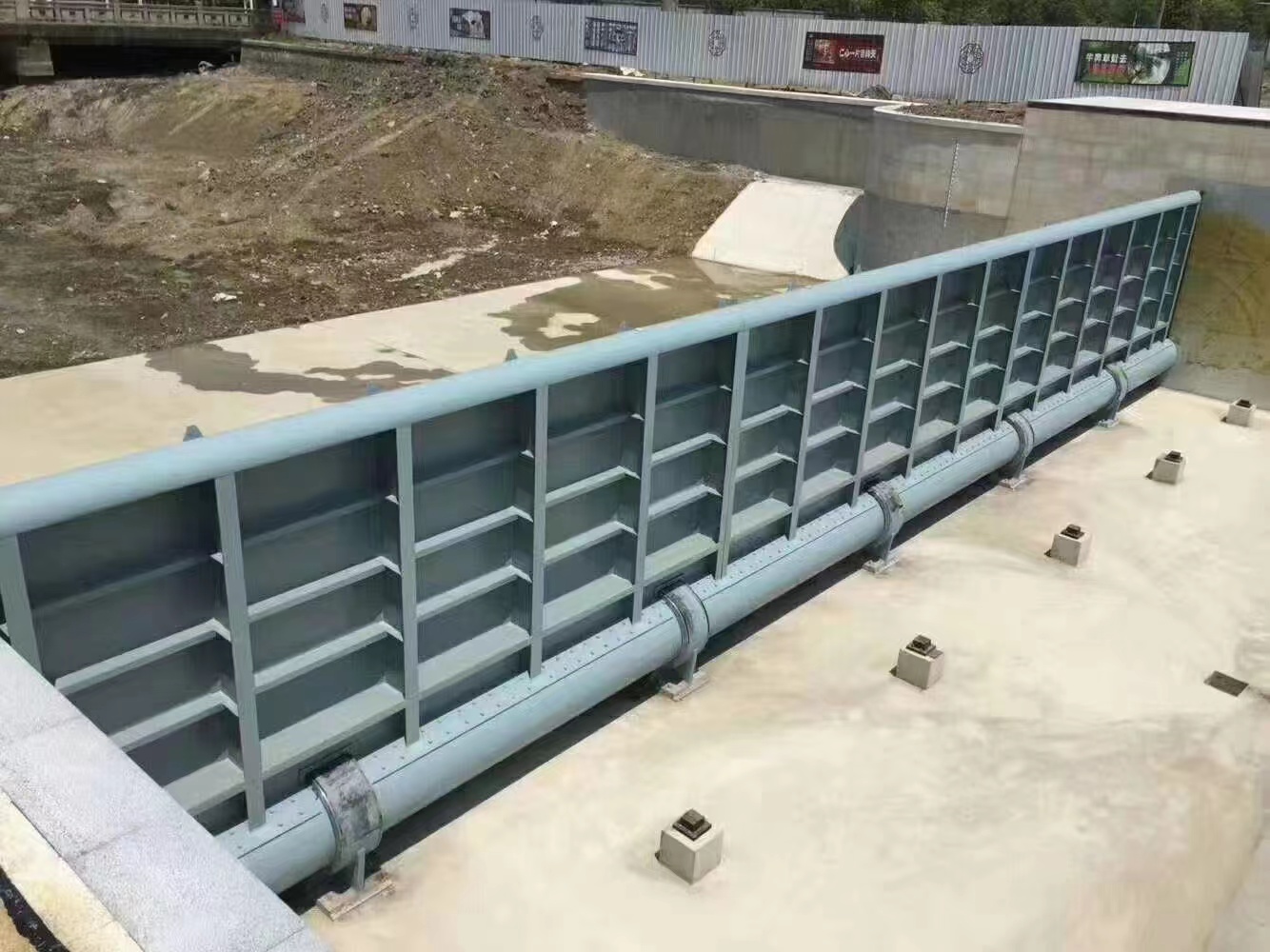 钢坝闸门操作发方法及运行方式