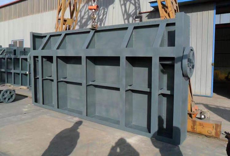 <span>铸铁闸门</span>